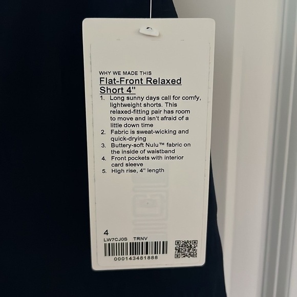 Lululemon flat front relaxed short 4" NWT - Picture 8 of 8